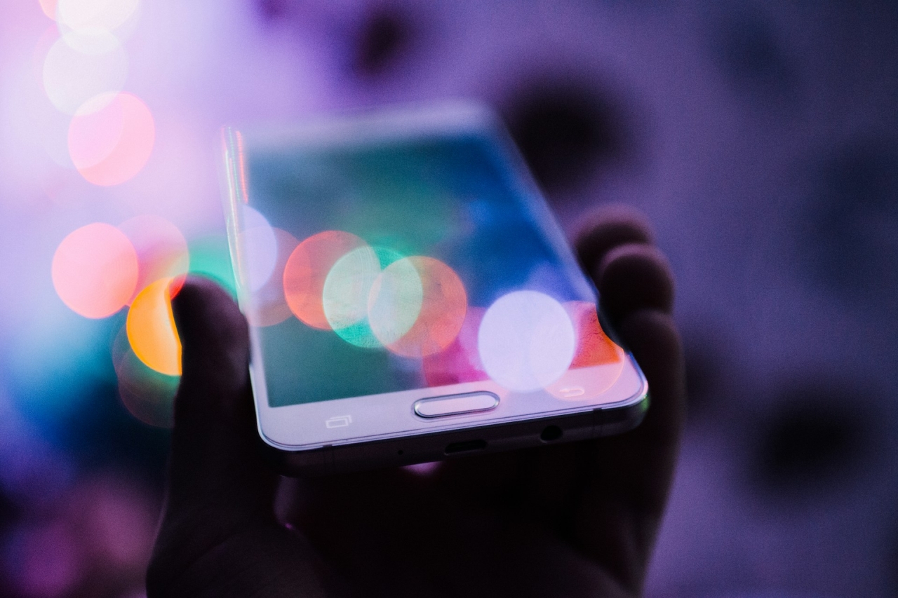 Un nuovo materiale per ridurre il surriscaldamento degli smartphone